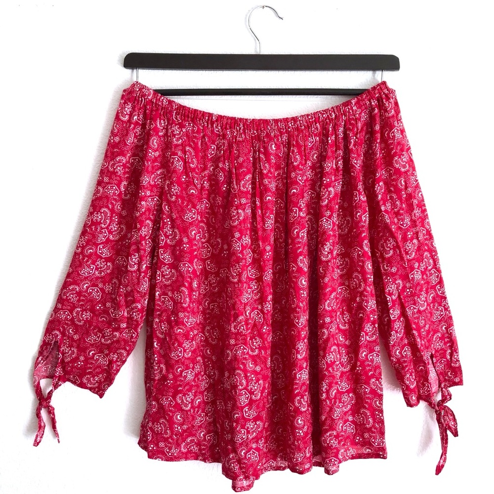 SOLD! | GAP | Pink Paisley Off-the-Shoulder Blouse - Picture 2 of 5